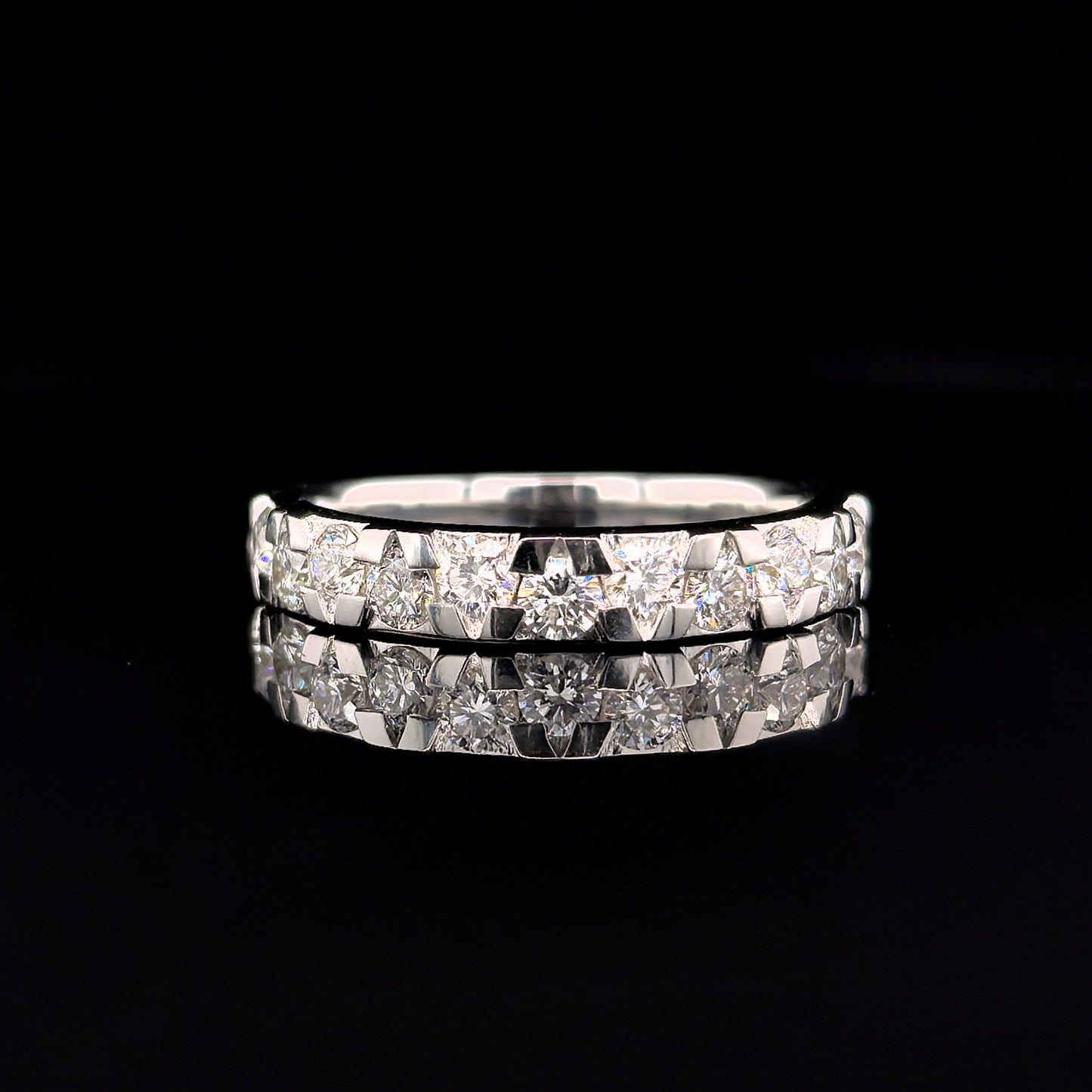 9k W/Gold, 15= 0,97ct Round Brilliant Lab Grown Half Eternity Diamond Ring