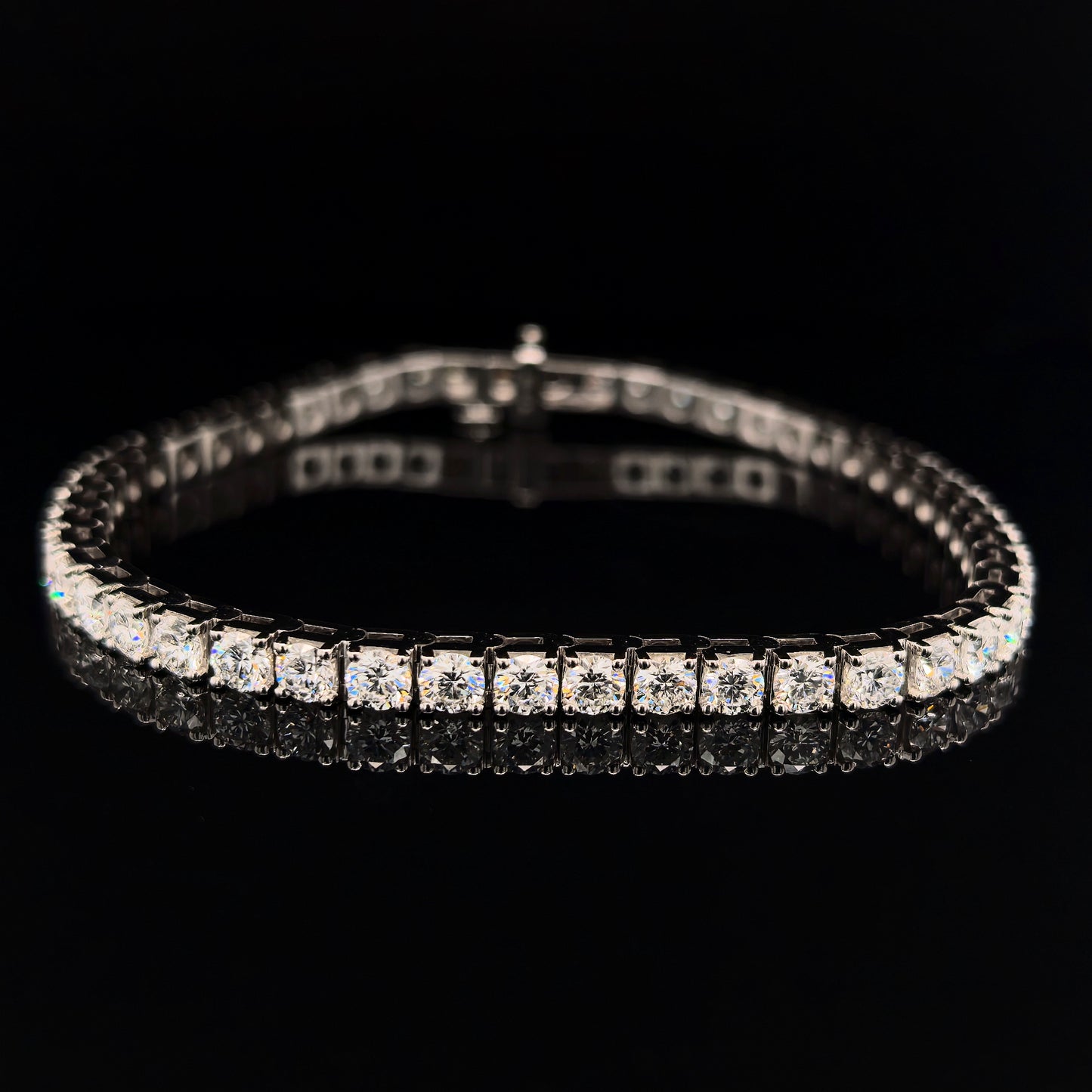 9k W/Gold, 72= 3,27ct Multi-shape Lab Grown Diamond Bracelet