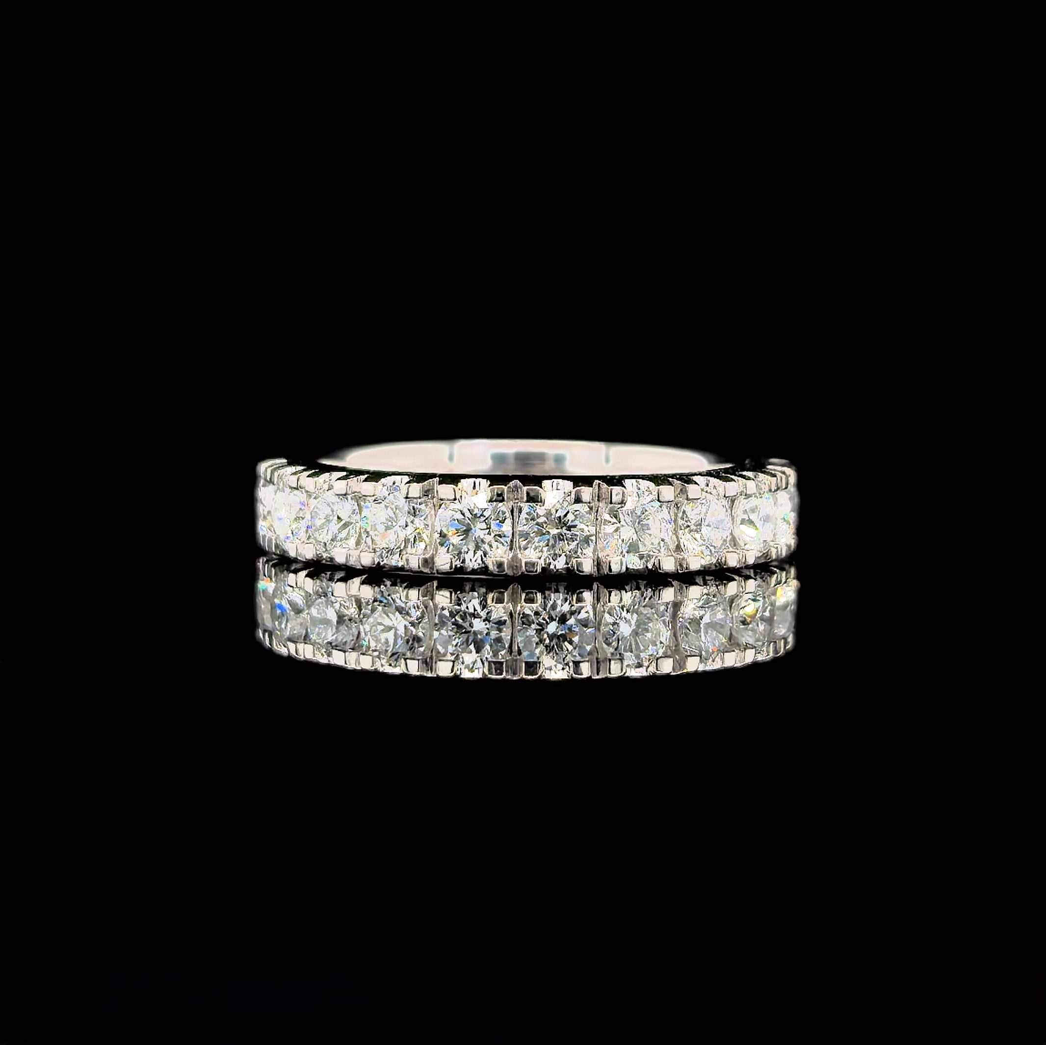 Give Example Deyamon 9k W/Gold, 11=0,94ct Round Brilliant Lab Grown Diamond Half Eternity R ...