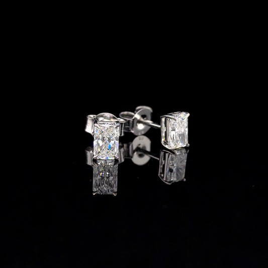 9k W/Gold, 2= 1,06ct Radiant Cut Lab Grown Diamond Stud Earrings