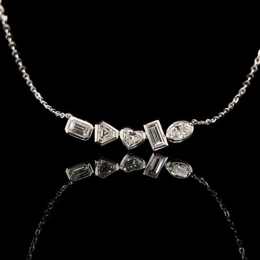 9k W/Gold, 5= 1,36ct Multi-Shape Lab Grown Diamond Necklace